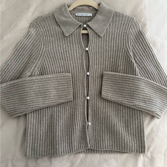 Abercrombie & Fitch Sweaters - Abercrombie & Fitch Taupe Ribbed Cardigan with Pearl Buttons